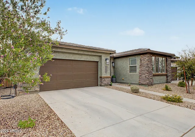 Photo 2 of Sale Pending at 39334 N Kaden Ln, San Tan Valley, AZ 85140 | MLS# 7054536 | Listing updated on 2026-09-01