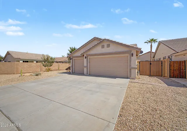 Photo 4 of Single family home for sale at 16775 W Ipswitch Way, Surprise, AZ 85374 | MLS# 7054481 | Listing updated on 2026-08-31