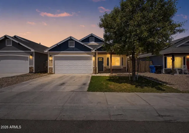 Photo 1 of Sale Pending at 5034 S 11th Place, Phoenix, AZ 85040 | MLS# 7054203 | Listing updated on 2026-09-02