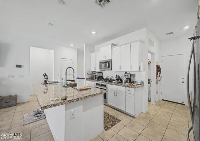 Photo 4 of Single family home for sale at 12418 W Glenn Ct, Glendale, AZ 85307 | MLS# 7053945 | Listing updated on 2026-10-22