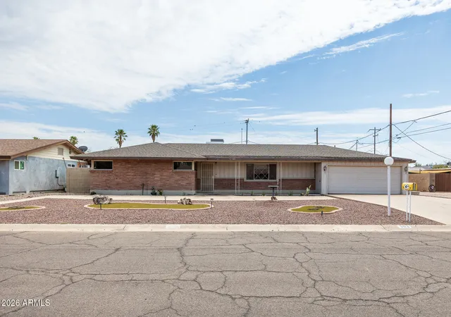 2nd image of 303 E Markley Dr, Casa Grande, AZ 85122 | MLS# 7055390