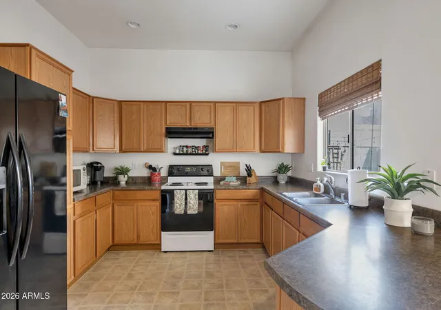 4th image of 8008 W Zoe Ella Wy, Peoria, AZ 85382 | MLS# 7066265