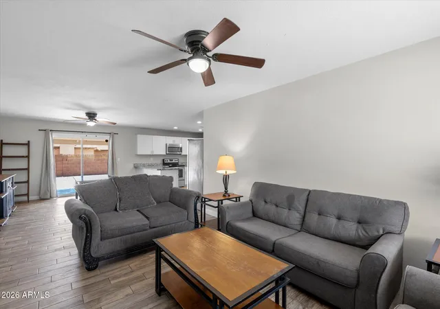 5th image of 3631 W Denton Ln, Phoenix, AZ 85019 | MLS# 7062385
