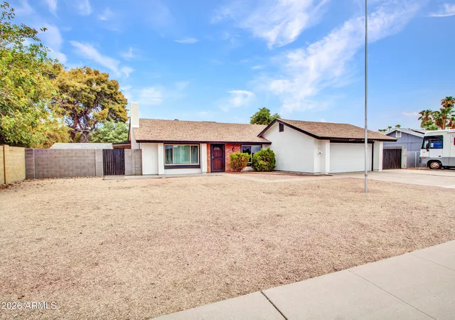 Photo 3 of Sale Pending at 2324 W Port Au Prince Ln, Phoenix, AZ 85023 | MLS# 7063540 | Listing updated on 2026-09-04