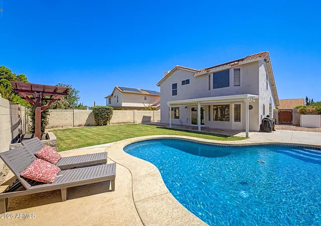 1st image of 412 S Bonito Dr, Gilbert, AZ 85233 | MLS# 7069000