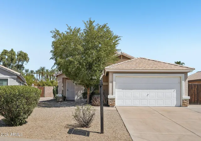 Photo 2 of Single family home for sale at 15984 W Smokey Dr, Surprise, AZ 85374 | MLS# 7059758 | Listing updated on 2026-08-29