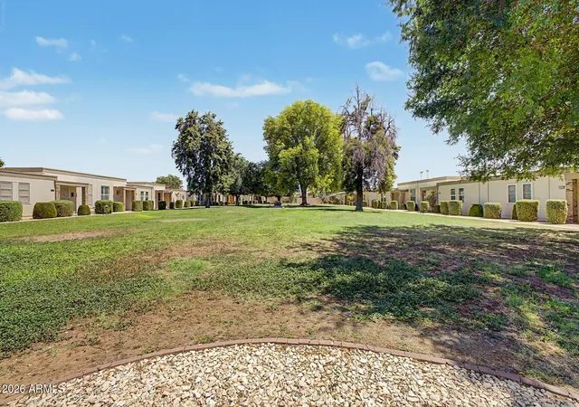 25th image of 10042 W Hawthorn Dr, Sun City, AZ 85351 | MLS# 7054083