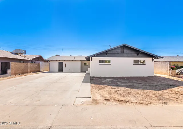 2nd image of 6201 W Indianola Ave, Phoenix, AZ 85033 | MLS# 7054423