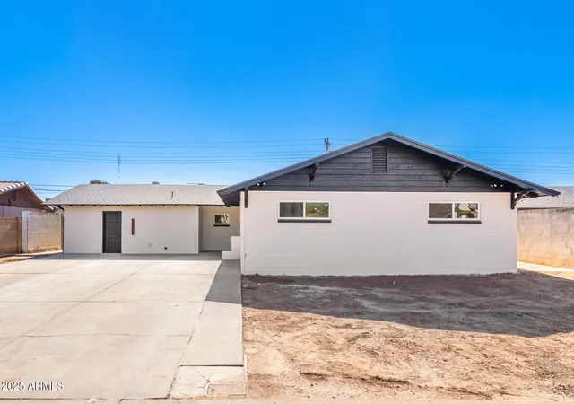 Photo 3 of Single family home for sale at 6201 W Indianola Ave, Phoenix, AZ 85033 | MLS# 7054423 | Listing updated on 2026-07-27