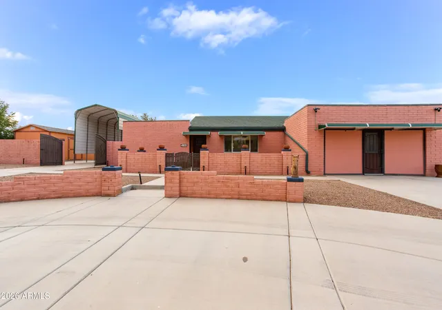 Photo 3 of Single family home for sale at 1965 E Piccadilly Dr, Sierra Vista, AZ 85635 | MLS# 7065404 | Listing updated on 2026-10-07