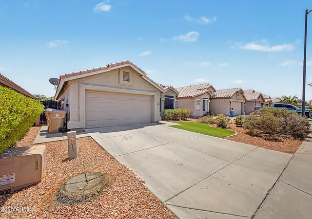 3rd image of 8621 W Davis Rd, Peoria, AZ 85382 | MLS# 7054421