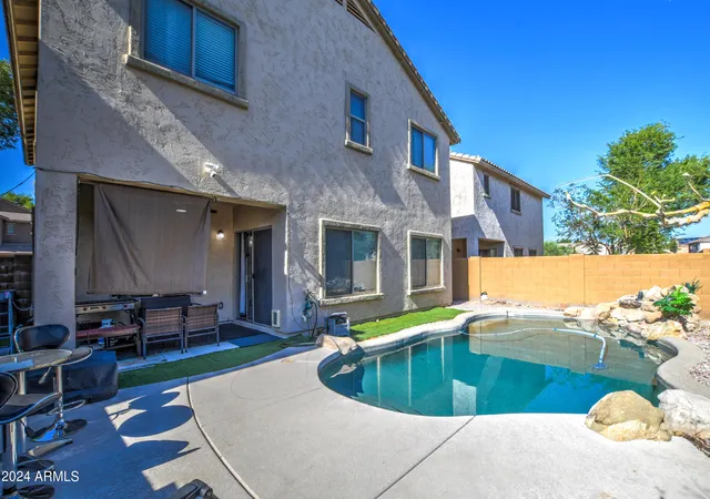 Photo 3 of Single family home for sale at 2015 W Davis Rd, Phoenix, AZ 85023 | MLS# 7054176 | Listing updated on 2026-09-21