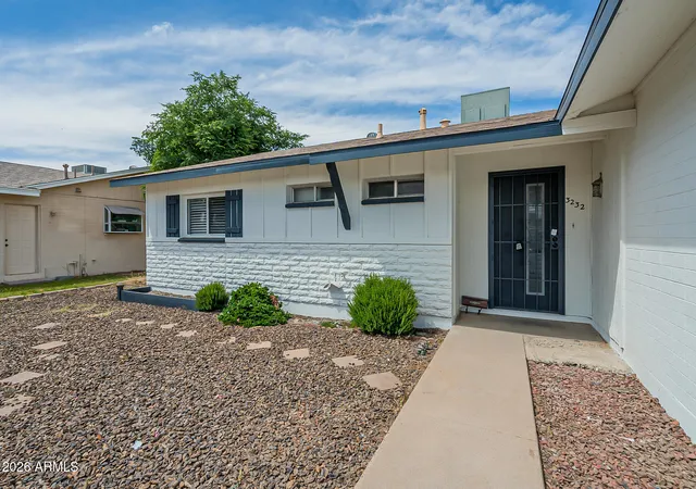 Photo 3 of Single family home for sale at 3232 E Emile Zola Ave, Phoenix, AZ 85032 | MLS# 7056647 | Listing updated on 2026-09-20