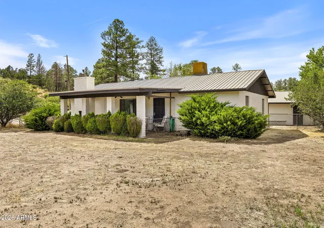 Photo 1 of Single family home for sale at 2819 Pine Hl Dr, Overgaard, AZ 85933 | MLS# 7054455 | Listing updated on 2026-09-03