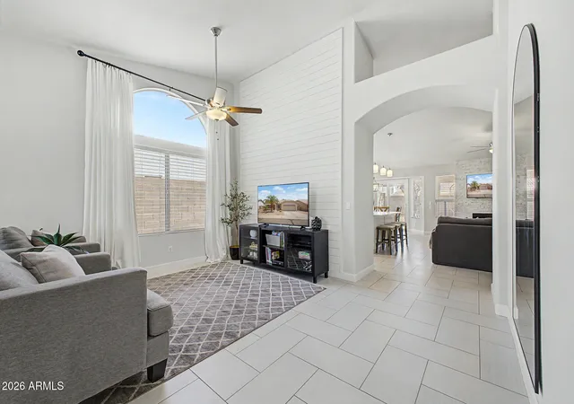 Photo 4 of Single family home for sale at 5975 W Alameda Rd, Glendale, AZ 85310 | MLS# 7054711 | Listing updated on 2026-10-14