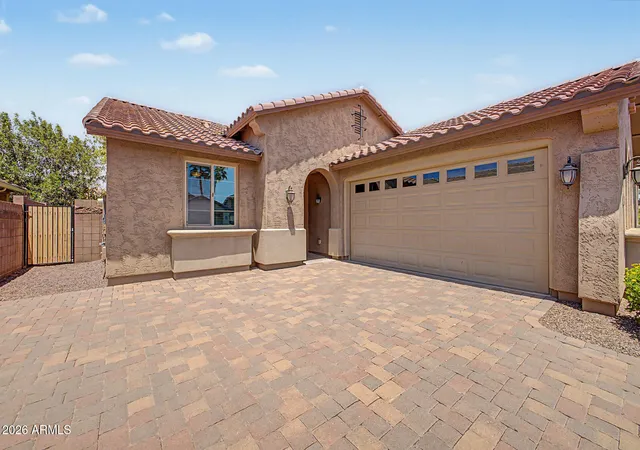 Photo 3 of Single family home for sale at 272 E Glacier Dr, Chandler, AZ 85249 | MLS# 7055126 | Listing updated on 2026-08-11