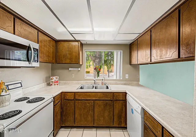 2nd image of 827 S Hacienda Dr, Tempe, AZ 85281 | MLS# 7054780