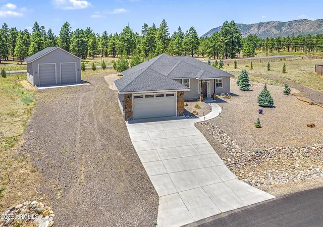 1st image of 10290 Lundin Rd, Flagstaff, AZ 86004 | MLS# 7054200