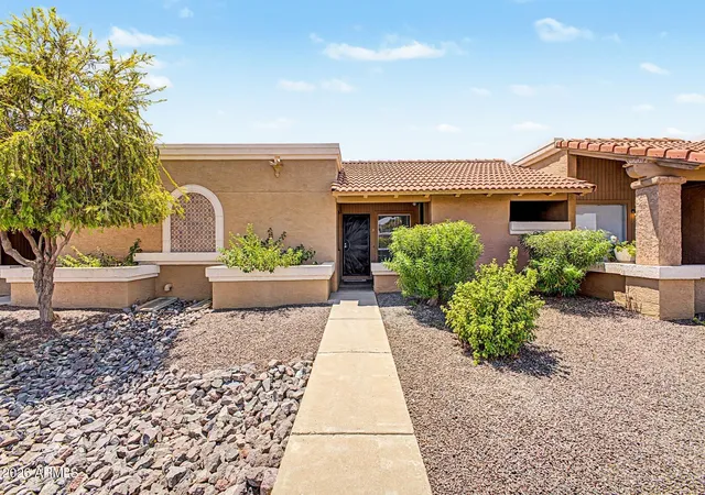 Photo 1 of Sale Pending at 317 W Hononegh Dr #3, Phoenix, AZ 85027 | MLS# 7054605 | Listing updated on 2026-09-03