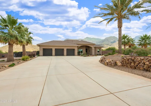Photo 3 of Single family home for sale at 2494 E Emma Ln, Hereford, AZ 85615 | MLS# 7054922 | Listing updated on 2026-08-30