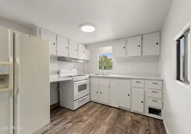 Photo 3 of Manufactured home for sale at 336 S 17th Street, Cottonwood, AZ 86326 | MLS# 7055532 | Listing updated on 2026-08-12