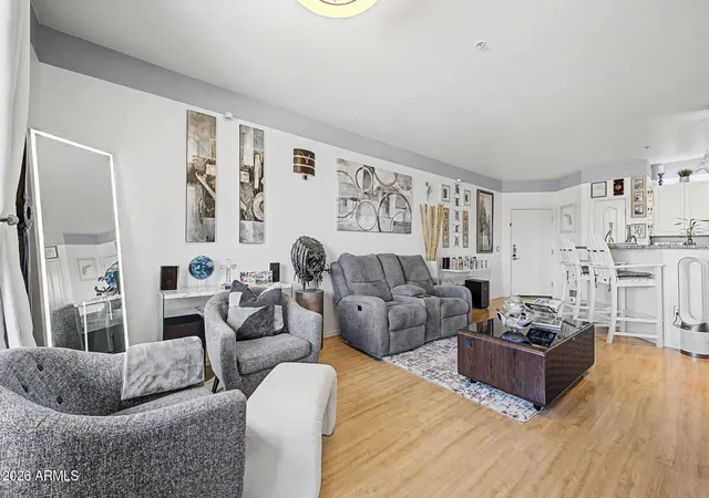 Listing Photo 5 - Condo for sale in building located at 1701 E Colter St, Phoenix, AZ 85016 - Unit #343