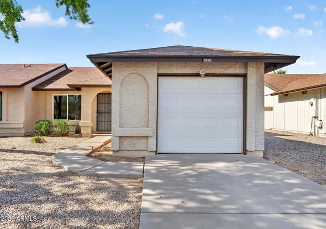 Photo 3 of Sale Pending at 2926 E Isabella Ave, Mesa, AZ 85204 | MLS# 7057254 | Listing updated on 2026-09-17