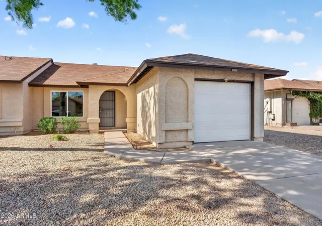 Photo 4 of Sale Pending at 2926 E Isabella Ave, Mesa, AZ 85204 | MLS# 7057254 | Listing updated on 2026-09-17