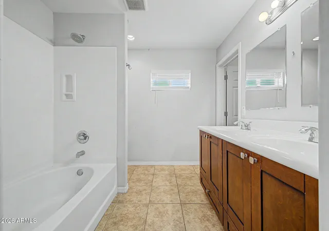 Photo 3 of Single family home for sale at 423 W Alicia Dr, Phoenix, AZ 85041 | MLS# 7054786 | Listing updated on 2026-09-10
