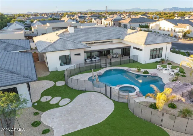 Photo 1 of Single family home for sale at 5770 S Loback Ln, Gilbert, AZ 85298 | MLS# 7054893 | Listing updated on 2026-09-14