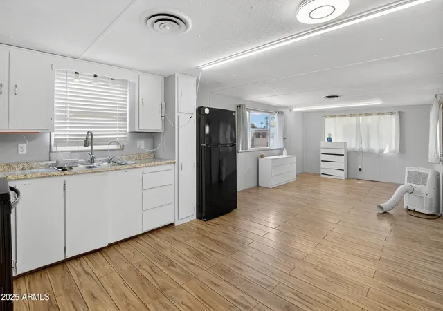Photo 4 of Manufactured home for sale at 701 S Dobson Rd #489, Mesa, AZ 85202 | MLS# 7054910 | Listing updated on 2026-08-17