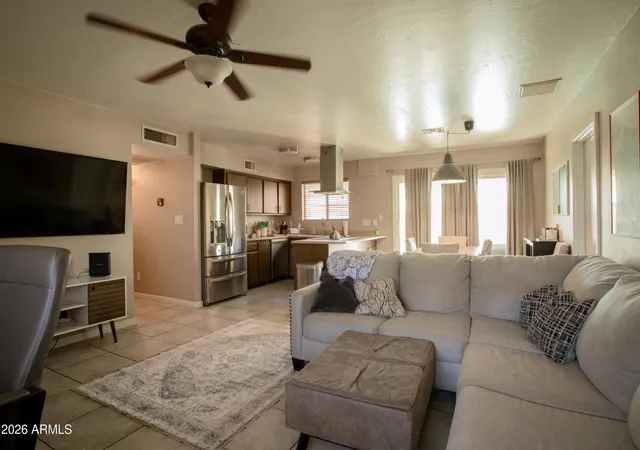 3rd image of 1008 W Muriel Dr, Phoenix, AZ 85023 | MLS# 7064987