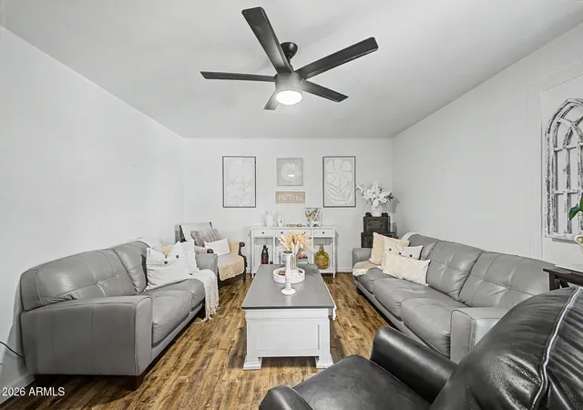 3rd image of 6017 W Medlock Dr, Glendale, AZ 85301 | MLS# 7068233