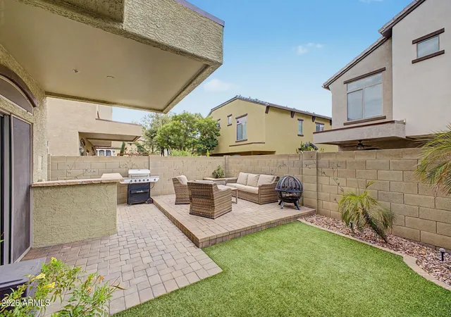 Photo 3 of Sale Pending at 2725 E Mine Crk Rd #1028, Phoenix, AZ 85024 | MLS# 7054981 | Listing updated on 2026-09-18