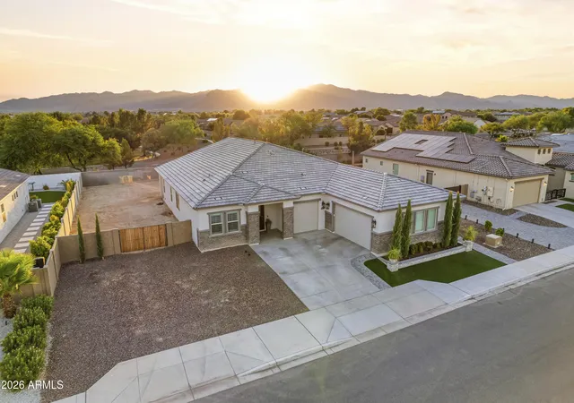 Photo 3 of Single family home for sale at 5276 N 182nd Lane, Litchfield Park, AZ 85340 | MLS# 7055269 | Listing updated on 2026-09-11