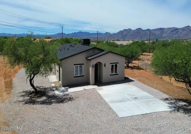 3rd image of 165 Colima Ct, Rio Rico, AZ 85648 | MLS# 7054636