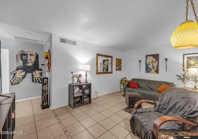 Photo 4 of Single family home for sale at 4636 S 20th Street, Phoenix, AZ 85040 | MLS# 7054814 | Listing updated on 2026-09-05