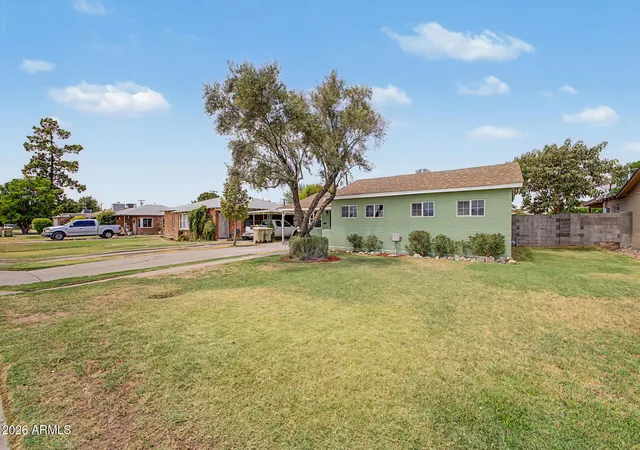 Photo 4 of Single family home for sale at 5712 W Orangewood Ave, Glendale, AZ 85301 | MLS# 7054748 | Listing updated on 2026-09-30