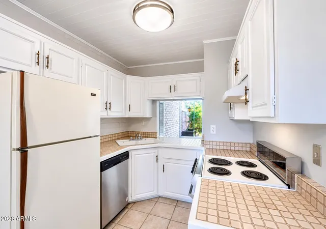 Photo 2 of Townhouse for sale at 3012 N 32nd Street #35, Phoenix, AZ 85018 | MLS# 7054693 | Listing updated on 2026-09-15