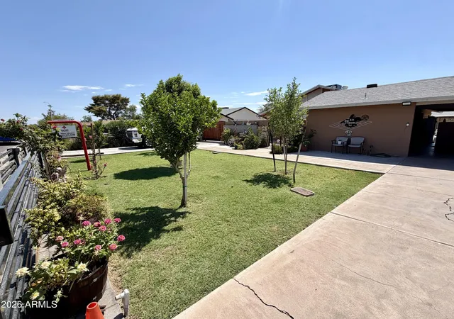 Photo 4 of Sale Pending at 8310 N 55th Avenue, Glendale, AZ 85302 | MLS# 7055204 | Listing updated on 2026-10-10