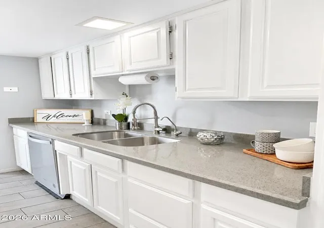 Photo 2 of Townhouse for sale at 207 W Clarendon Ave #2B, Phoenix, AZ 85013 | MLS# 7055438 | Listing updated on 2026-09-04