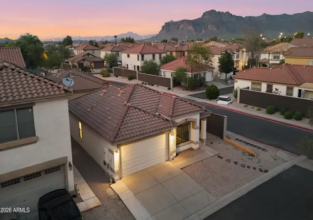 Photo 3 of Single family home for sale at 3454 S Chaparral Rd, Apache Junction, AZ 85119 | MLS# 7056102 | Listing updated on 2026-10-08