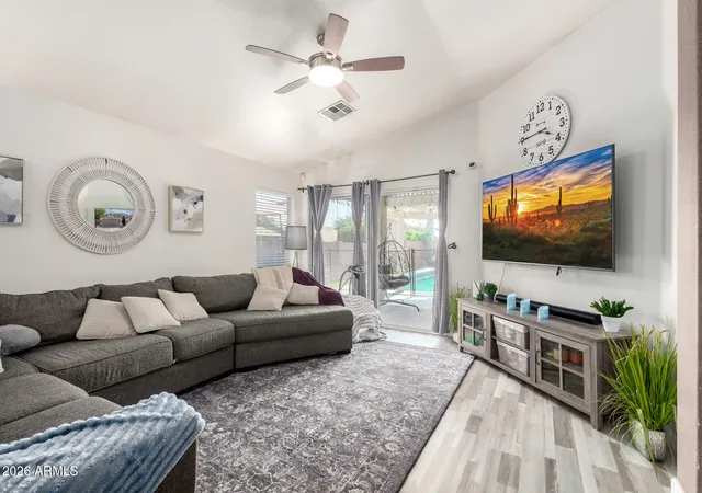 Photo 4 of Single family home for sale at 20038 N 38th Lane, Glendale, AZ 85308 | MLS# 7054877 | Listing updated on 2026-09-19