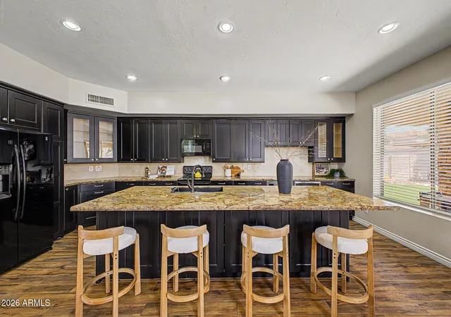 5th image of 6140 W Oraibi Dr, Glendale, AZ 85308 | MLS# 7055360