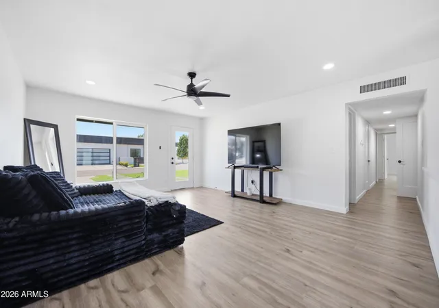 Photo 3 of Single family home for sale at 7634 E 3rd Street, Scottsdale, AZ 85251 | MLS# 7055929 | Listing updated on 2026-09-02