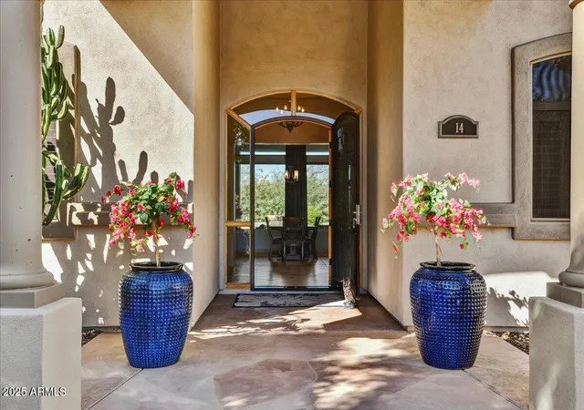 Photo 4 of Single family home for sale at 14 W Summerset Dr, Phoenix, AZ 85085 | MLS# 7055069 | Listing updated on 2026-09-21