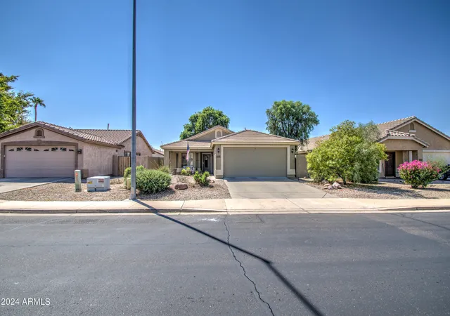 Photo 3 of Single family home for sale at 10109 E Obispo Ave, Mesa, AZ 85212 | MLS# 7056161 | Listing updated on 2026-09-03