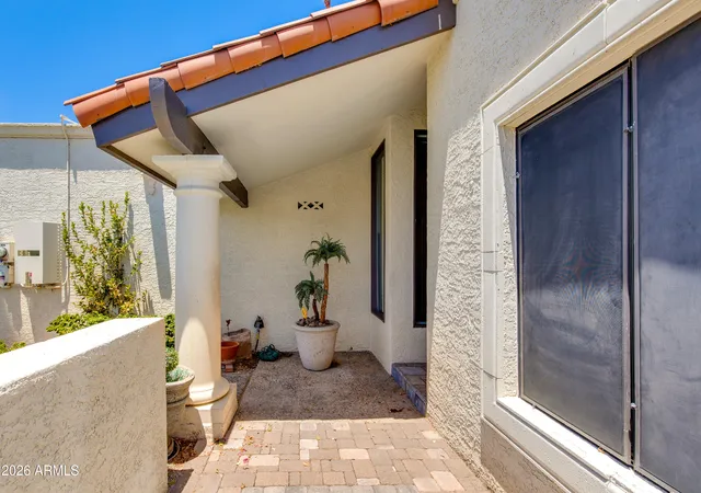 Photo 3 of Single family home for sale at 7263 N 6th Way, Phoenix, AZ 85020 | MLS# 7055088 | Listing updated on 2026-10-05