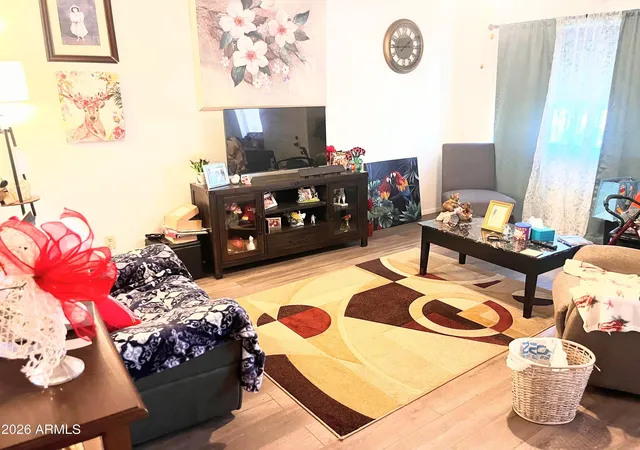 5th image of 9634 W Ironwood Dr #B, Peoria, AZ 85345 | MLS# 7055412