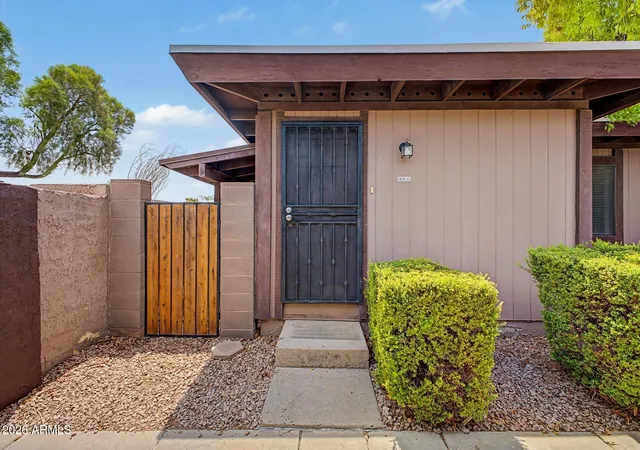 Photo 3 of Townhouse for sale at 924 S Hacienda Dr #A, Tempe, AZ 85281 | MLS# 7055555 | Listing updated on 2026-08-28